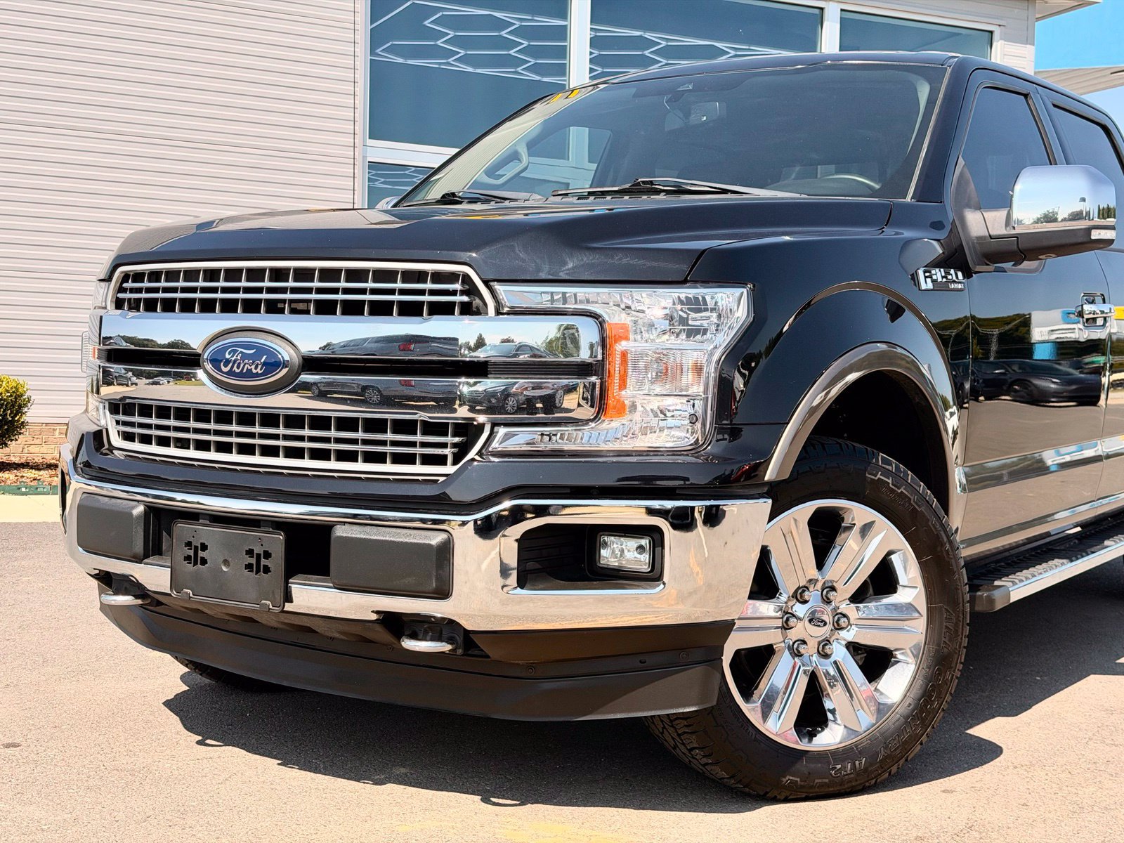 Used 2019 Ford F150 Lariat AWD/4WD image 4