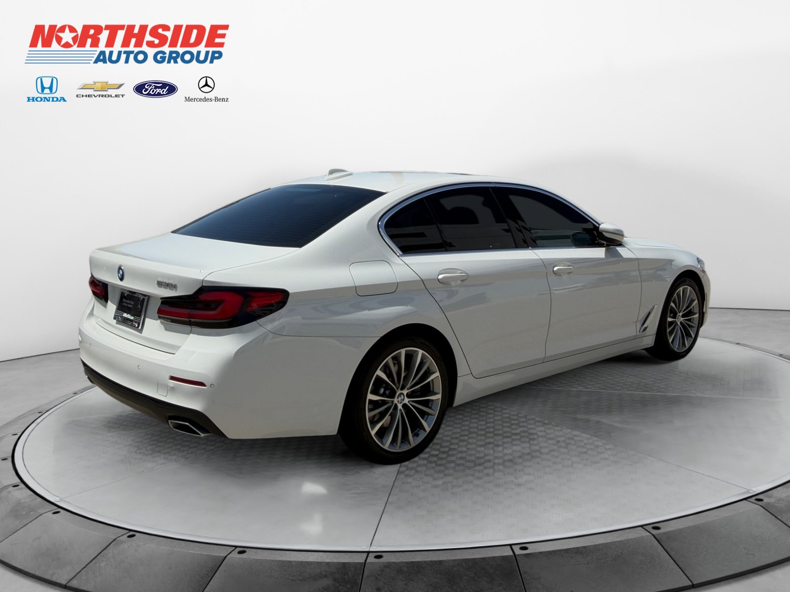 Used 2023 BMW 530i w/ Premium Package RWD image 7
