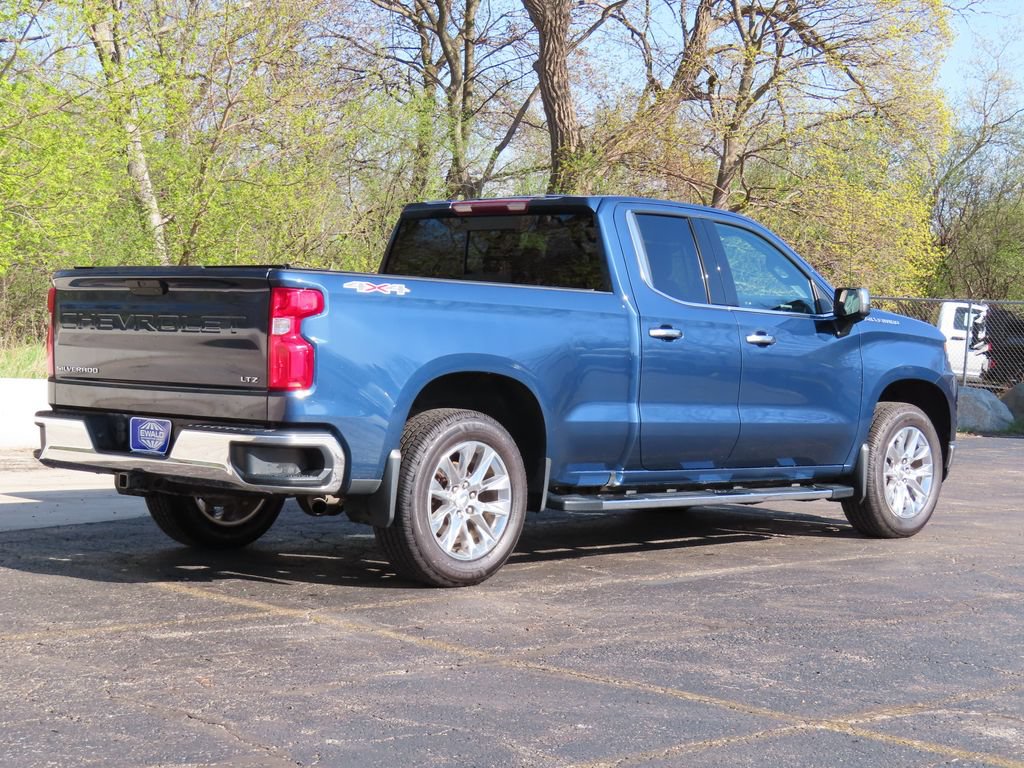 Used 2019 Chevrolet Silverado 1500 LTZ w/ LTZ Convenience Package AWD/4WD image 3