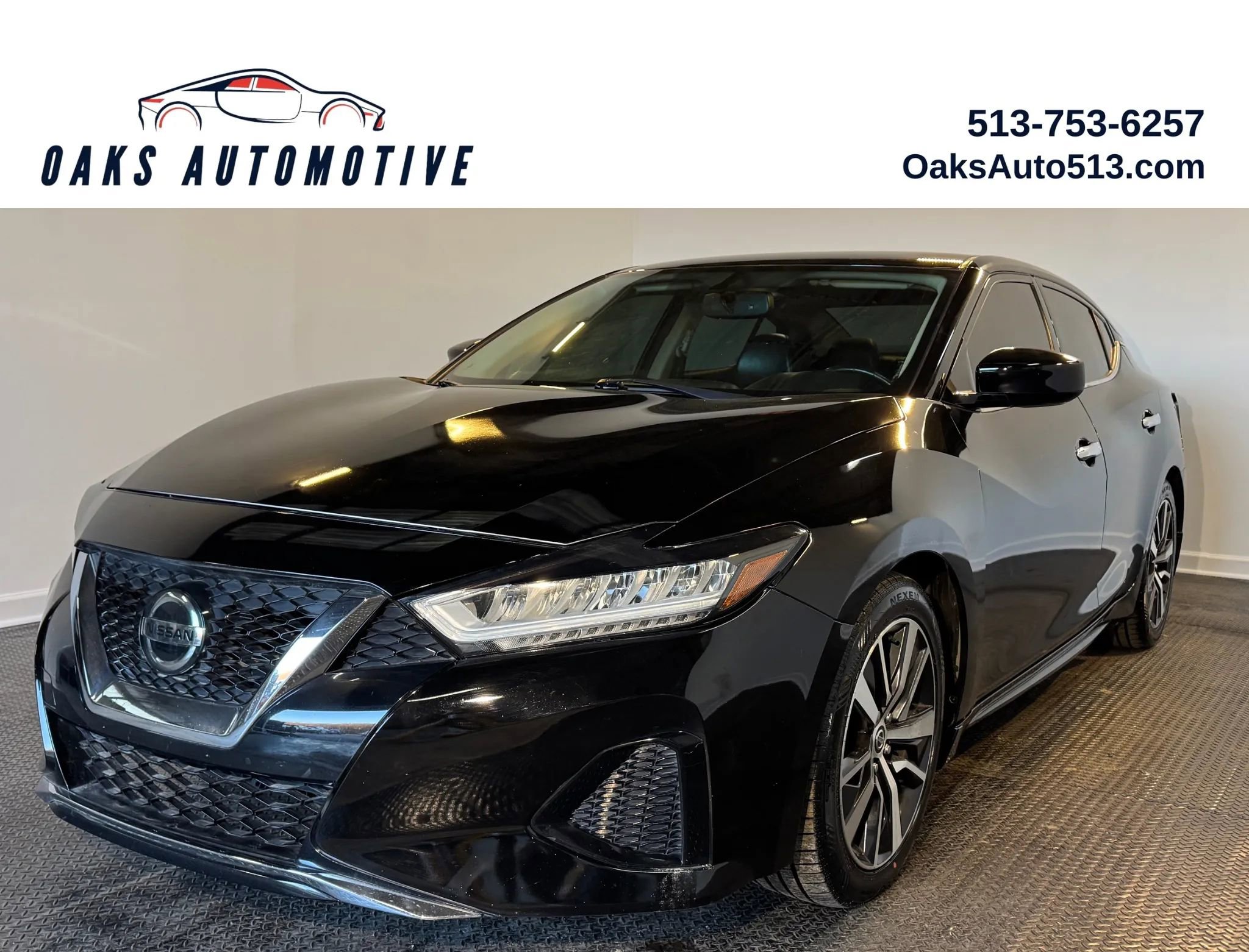 Used 2017 Nissan Maxima SR FWD image 1