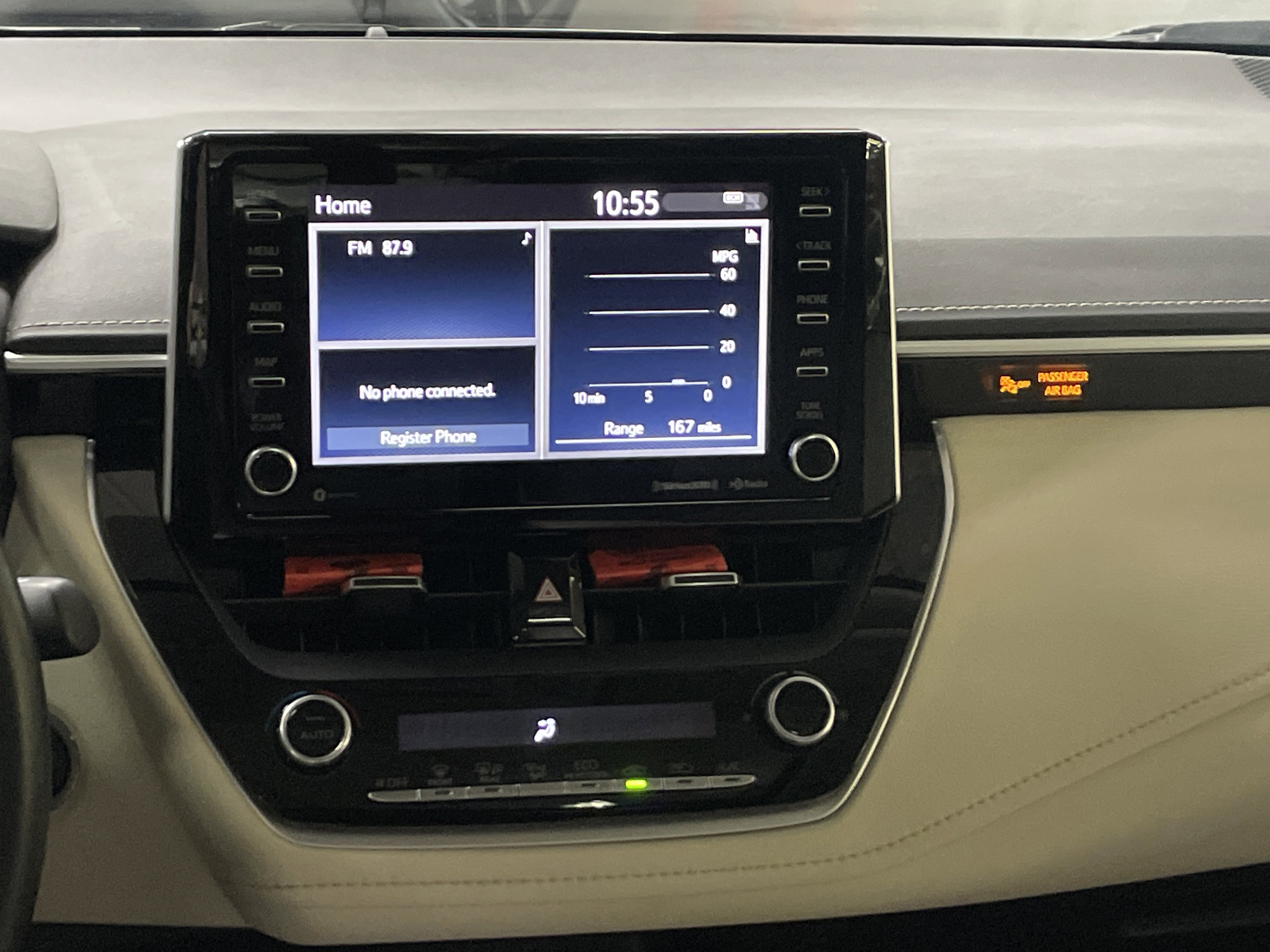 Used 2020 Toyota Corolla XLE image 31