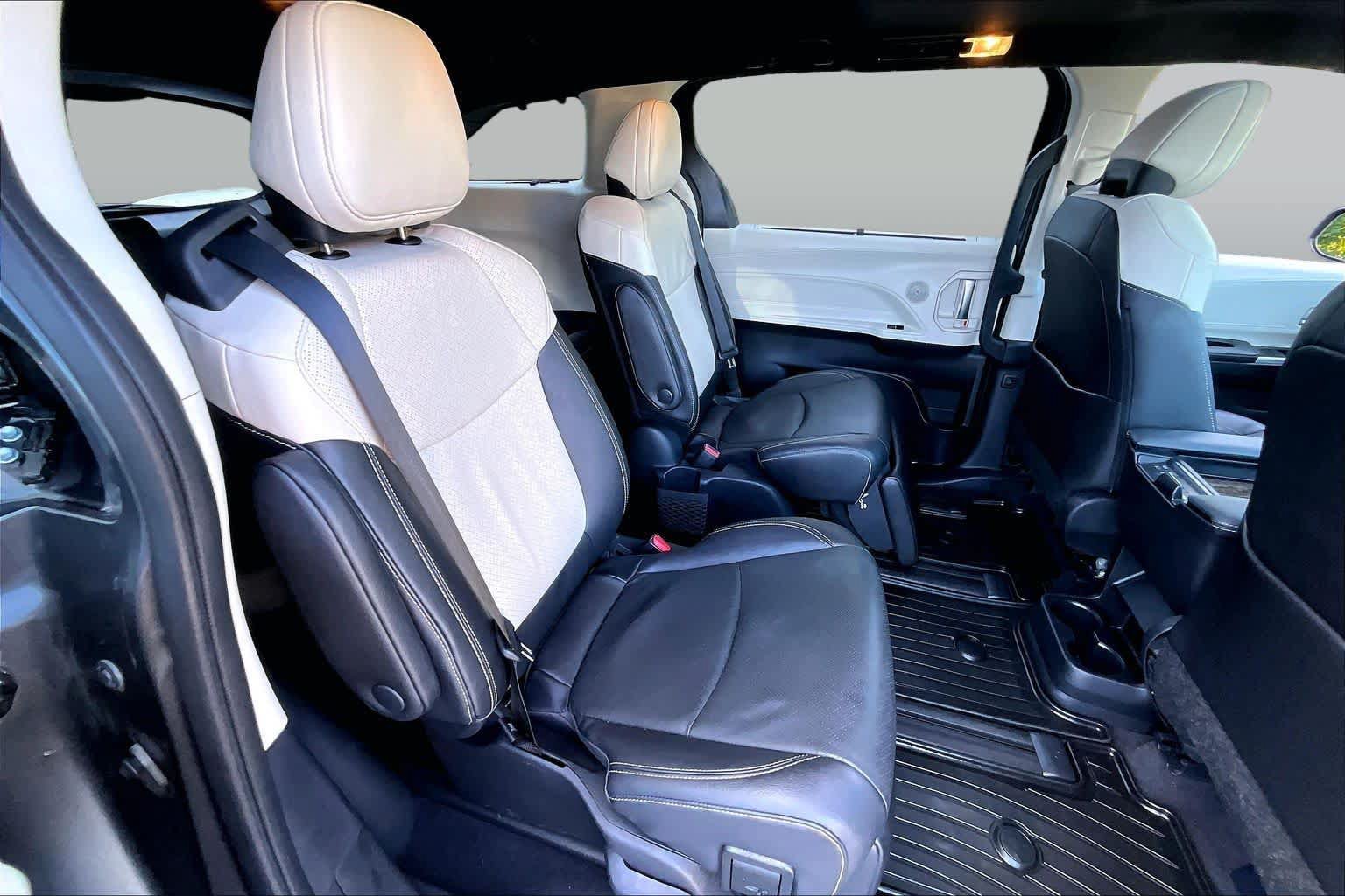 Certified 2025 Toyota Sienna Limited AWD/4WD image 19