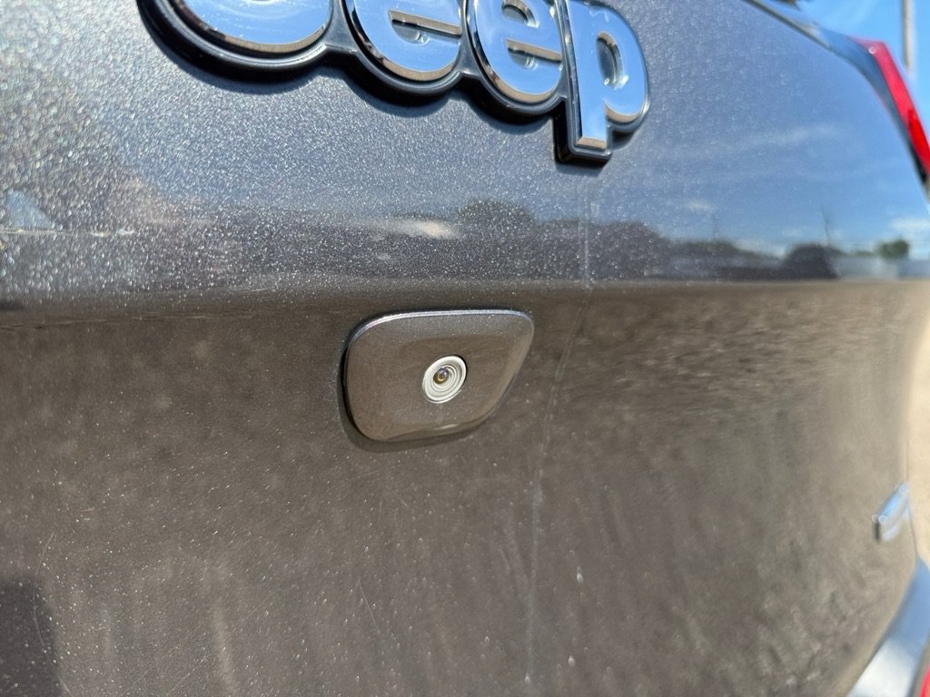 Used 2015 Jeep Cherokee Latitude FWD image 45