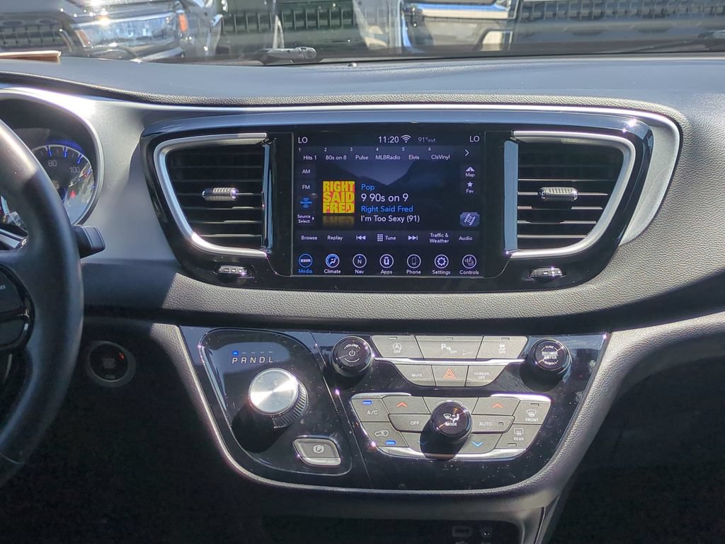 Used 2020 Chrysler Pacifica Touring-L Plus FWD image 20