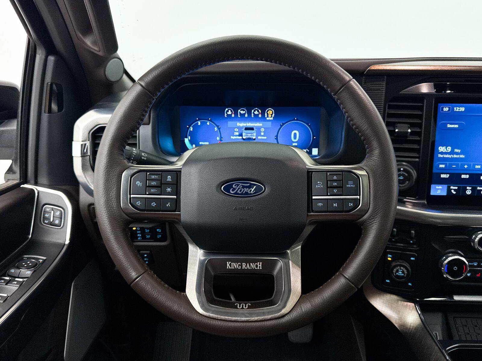 Used 2025 Ford F150 King Ranch w/ FX4 Off-Road Package AWD/4WD image 34