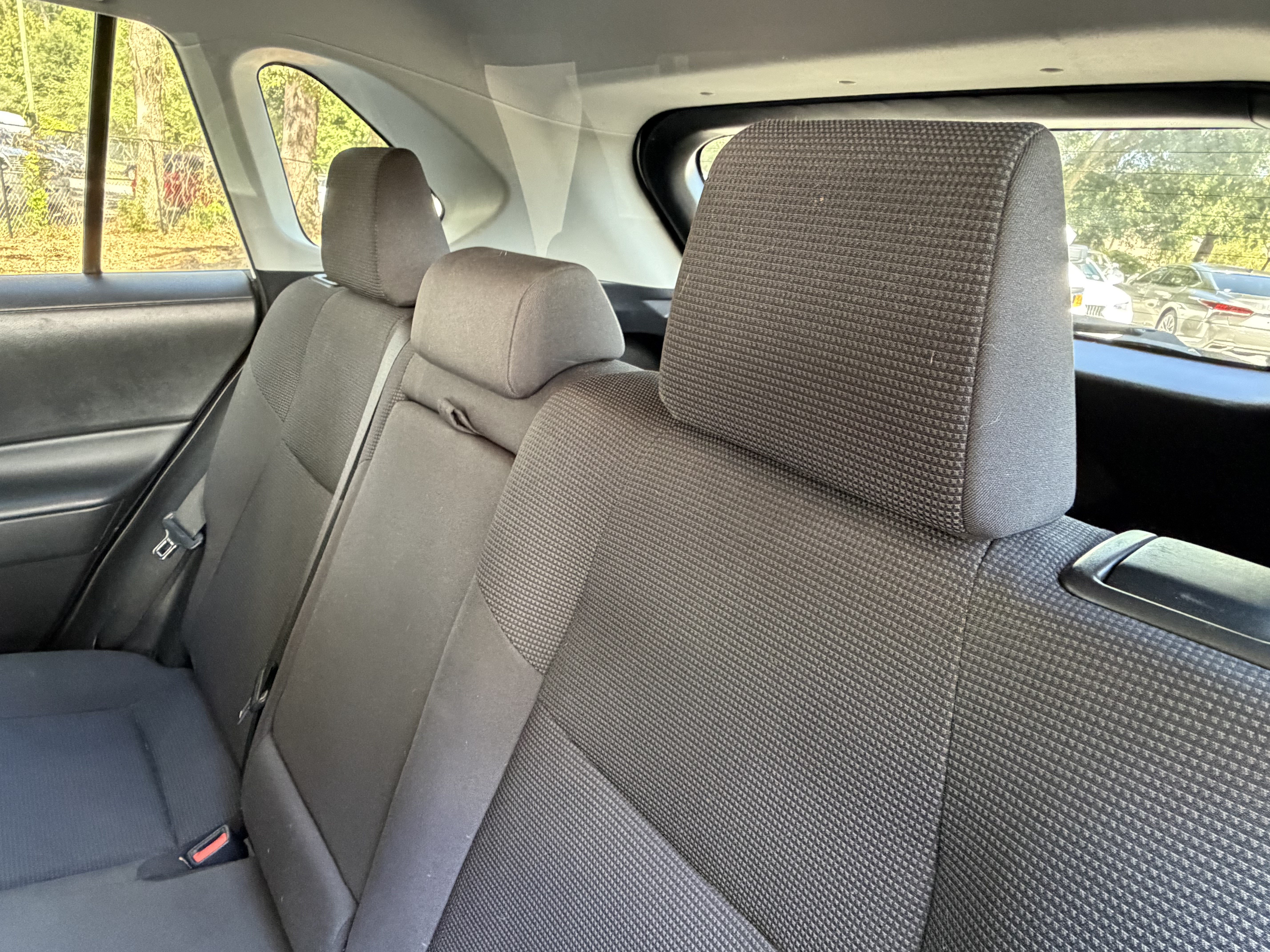 Used 2019 Toyota RAV4 LE AWD/4WD image 32