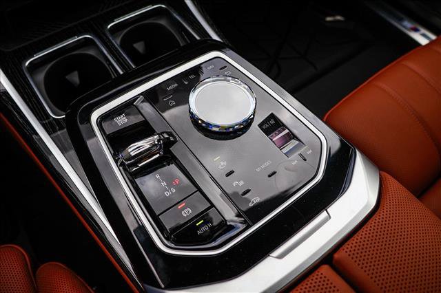 New 2026 BMW 750e xDrive w/ Executive Package AWD/4WD image 18
