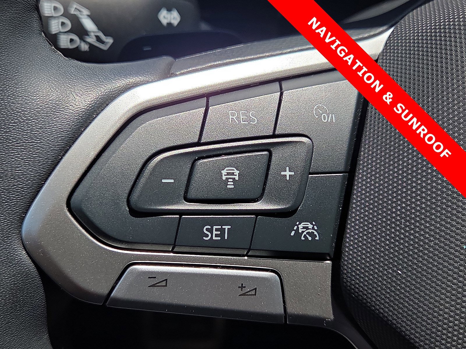 Used 2024 Volkswagen Atlas Peak Edition SEL image 22