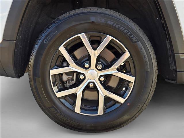 Used 2024 Jeep Grand Cherokee L Limited image 23