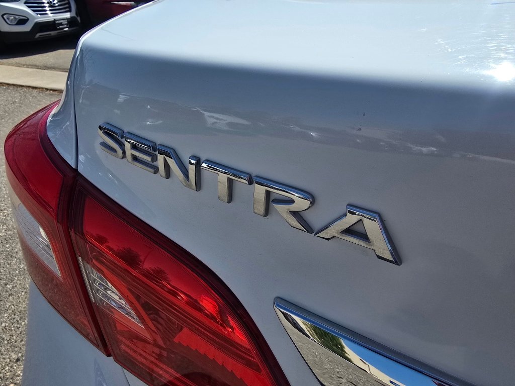 Used 2018 Nissan Sentra S FWD image 10