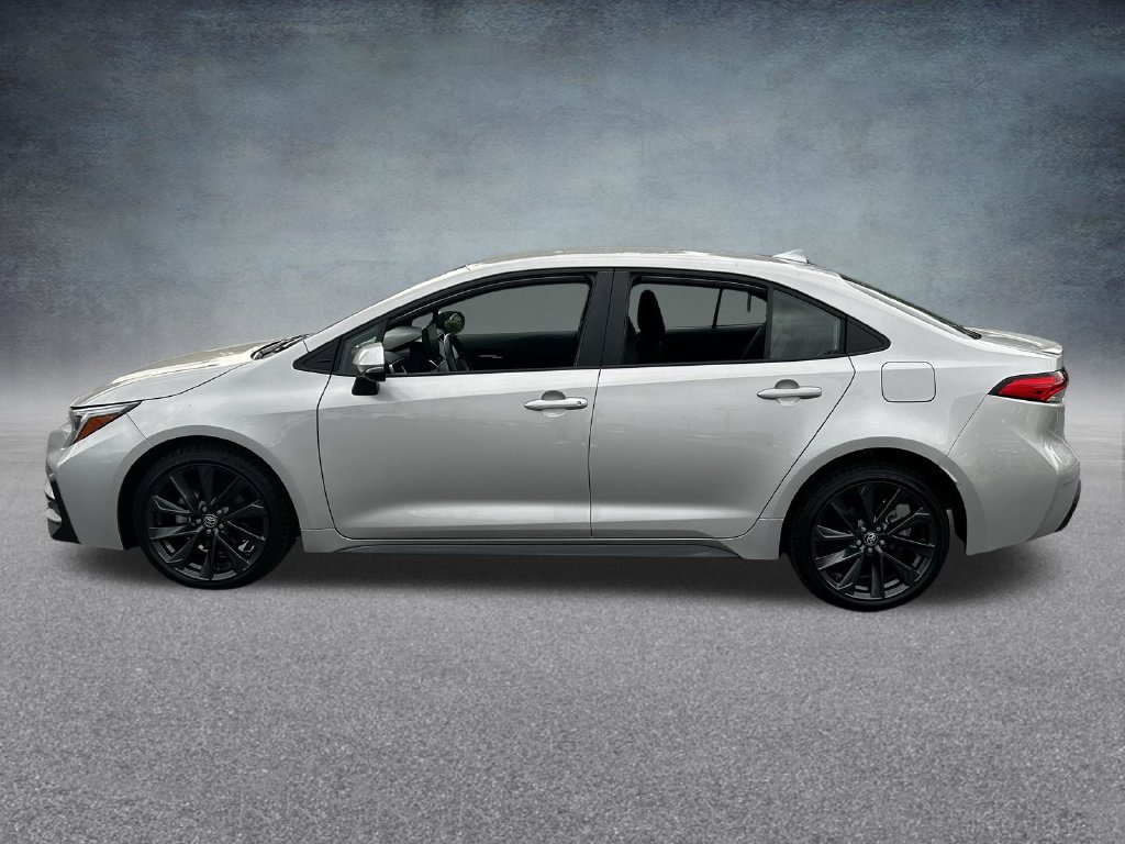Used 2025 Toyota Corolla SE FWD image 4