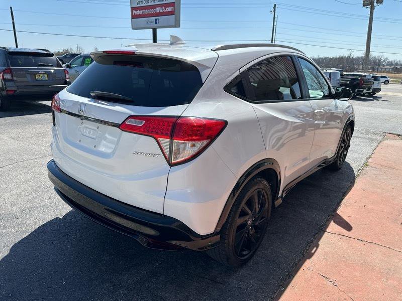 Used 2021 Honda HR-V Sport image 6