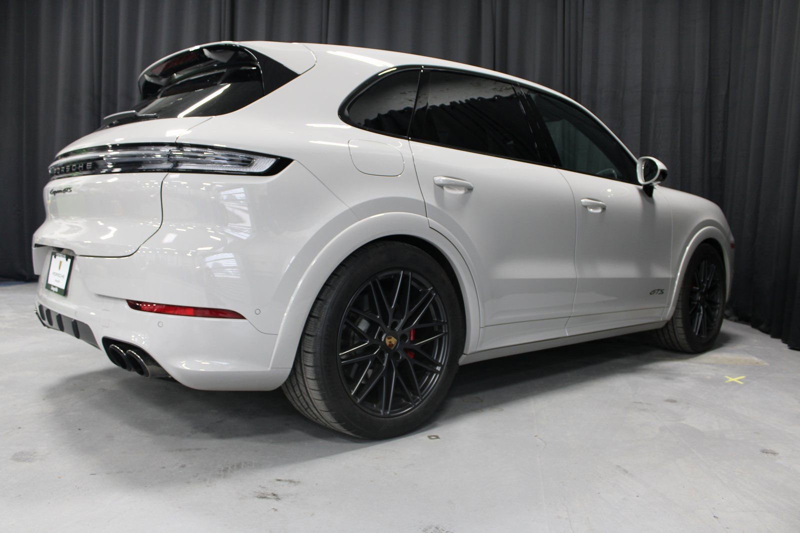 Certified 2025 Porsche Cayenne GTS image 3