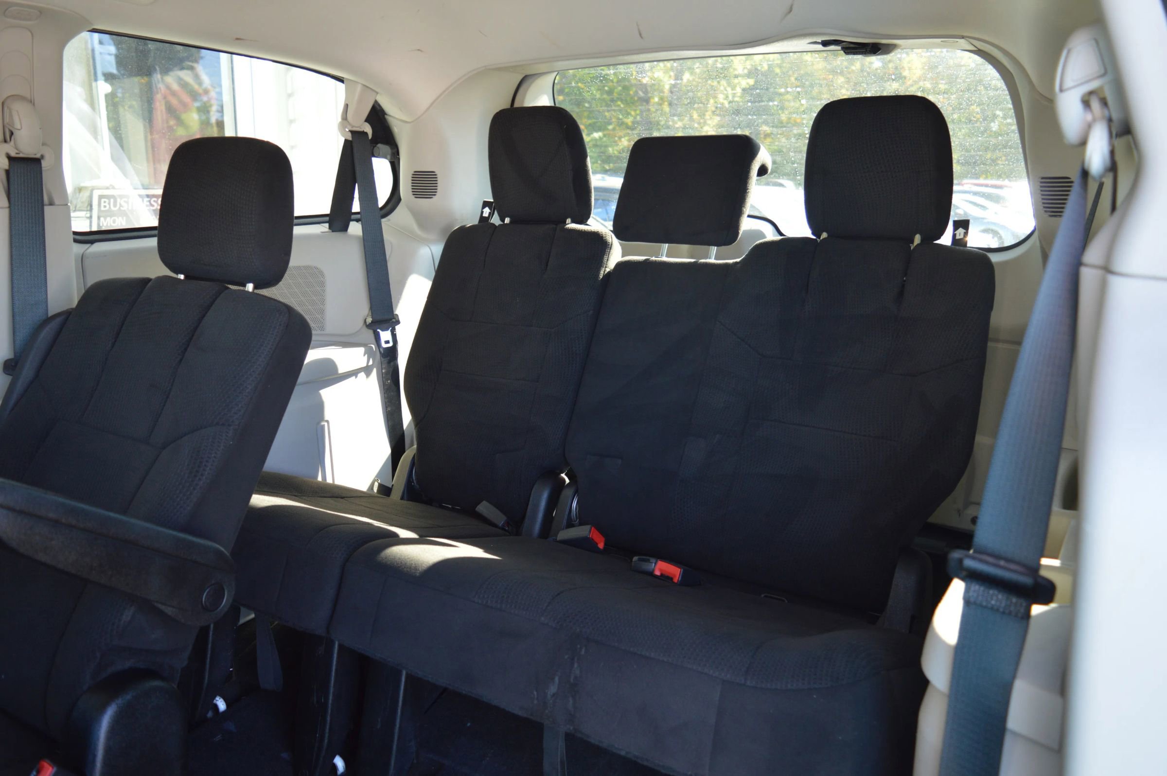 Used 2013 Dodge Grand Caravan SE image 18