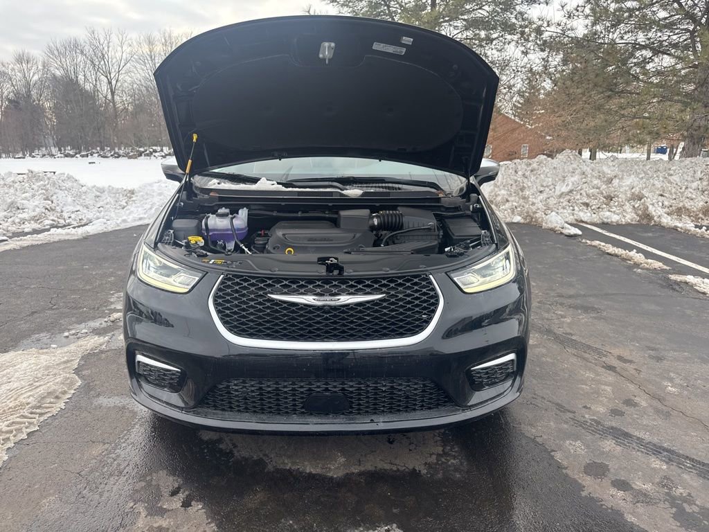 New 2026 Chrysler Pacifica Pinnacle image 13