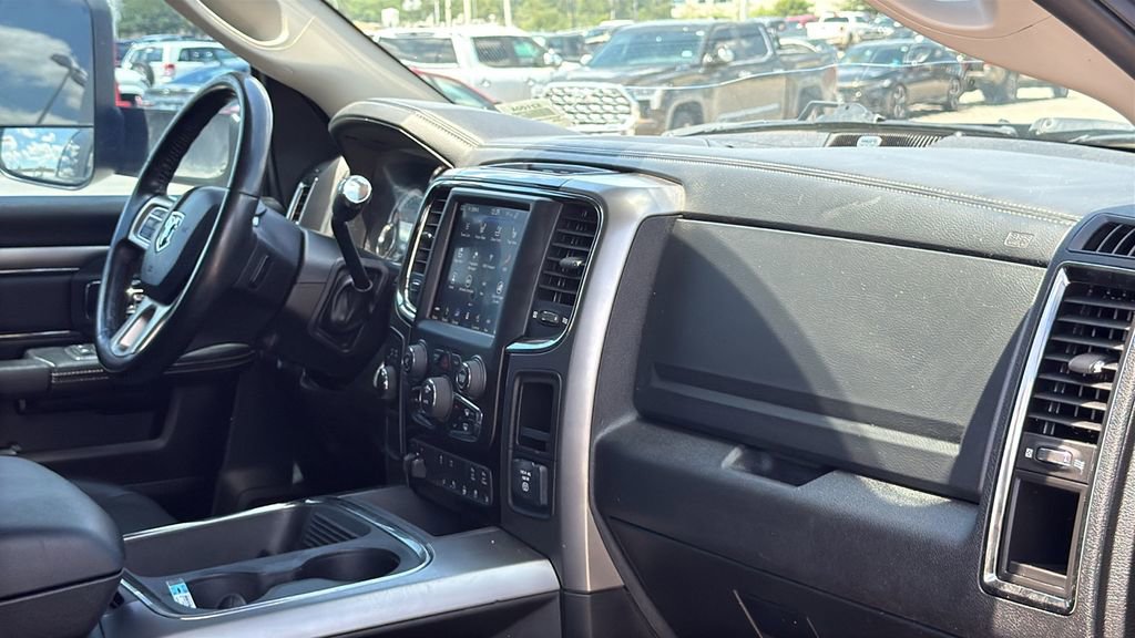 Used 2018 RAM 2500 Laramie w/ Sport Appearance Group AWD/4WD image 30