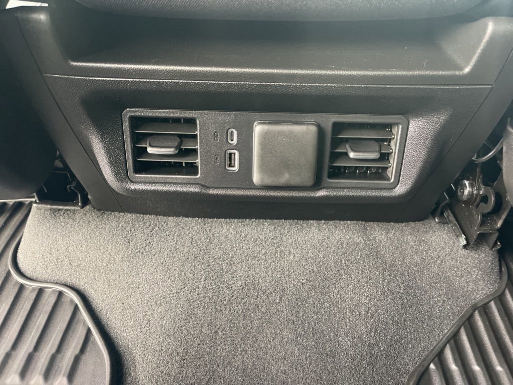 Used 2025 Chevrolet Silverado 1500 LT image 15