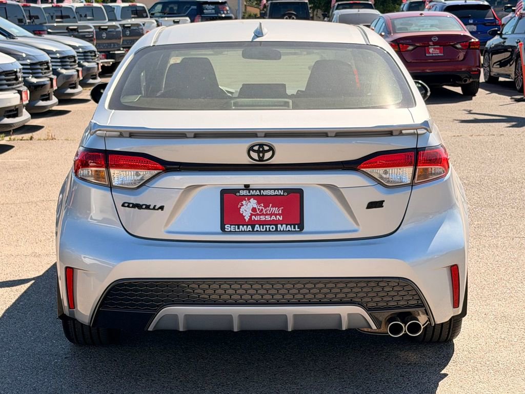 Used 2022 Toyota Corolla SE image 6