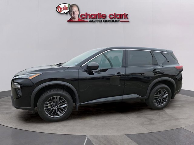Certified 2024 Nissan Rogue S FWD image 3