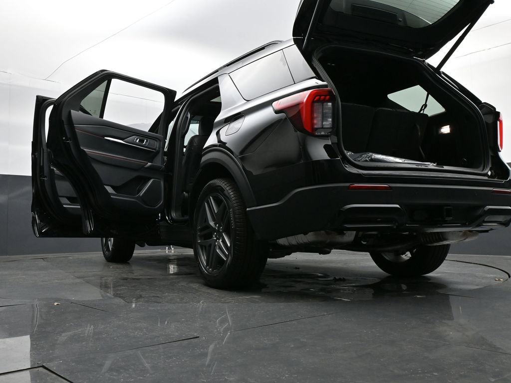 New 2026 Ford Explorer ST-Line w/ ST-Line Street Pack image 40
