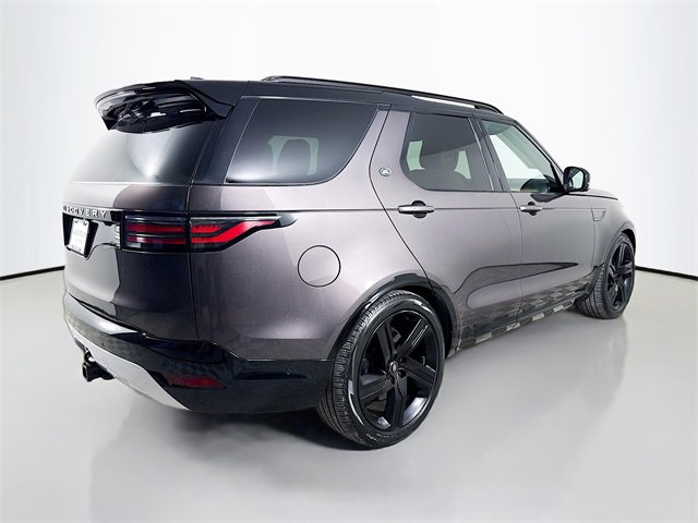 Used 2023 Land Rover Discovery Metropolitan Edition image 5