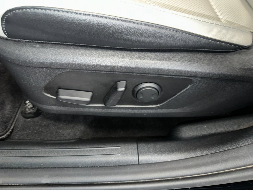 Used 2023 Kia Sportage EX image 6