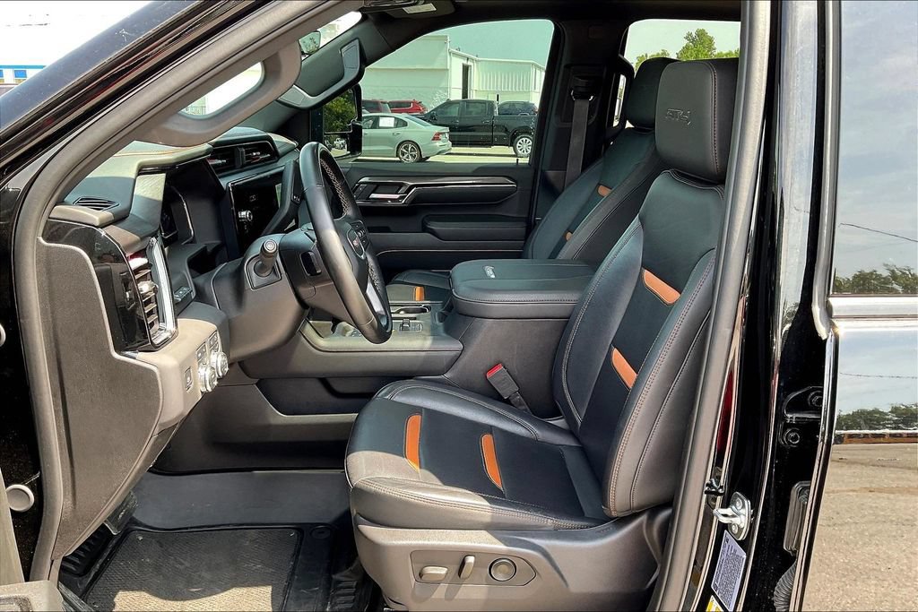 Used 2025 GMC Sierra 2500 AT4 w/ AT4 Premium Plus Package AWD/4WD image 23