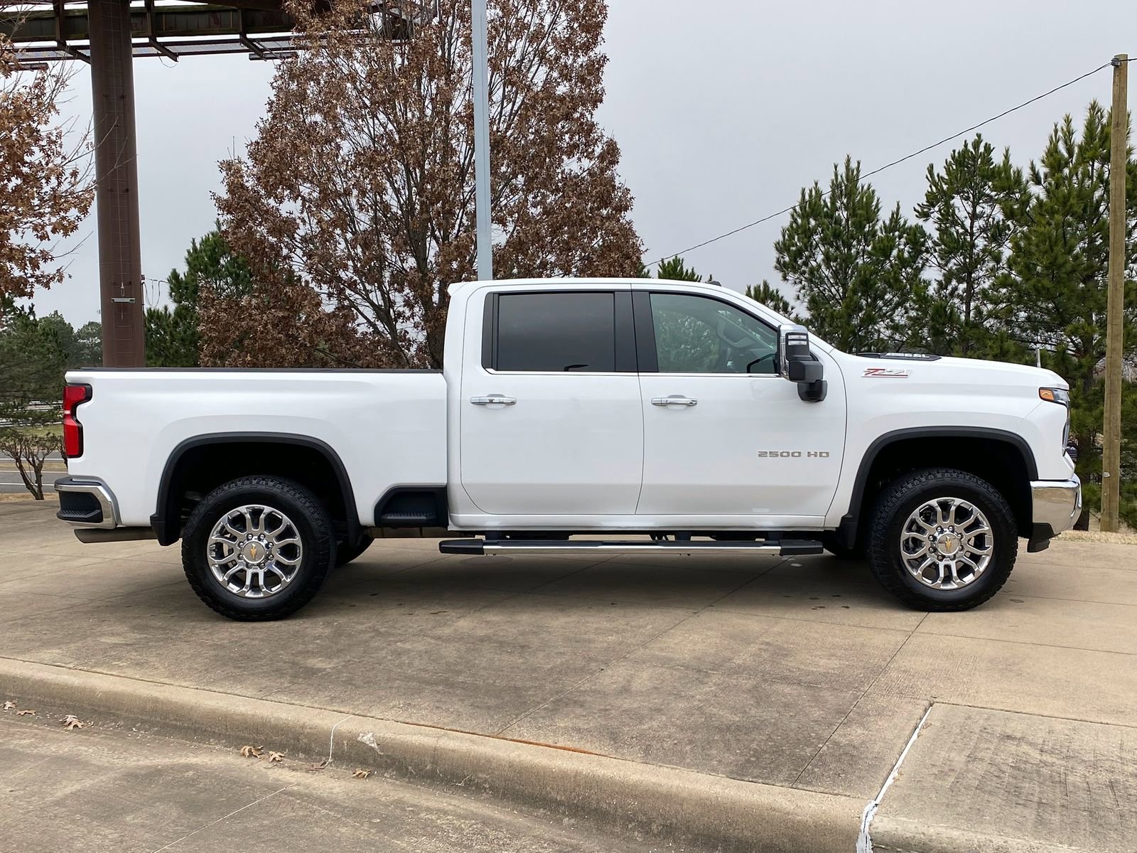 Used 2025 Chevrolet Silverado 2500 LTZ w/ LTZ Premium Package image 7