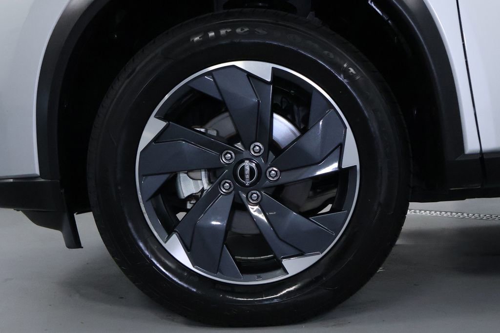 Used 2024 Nissan Rogue SV image 33