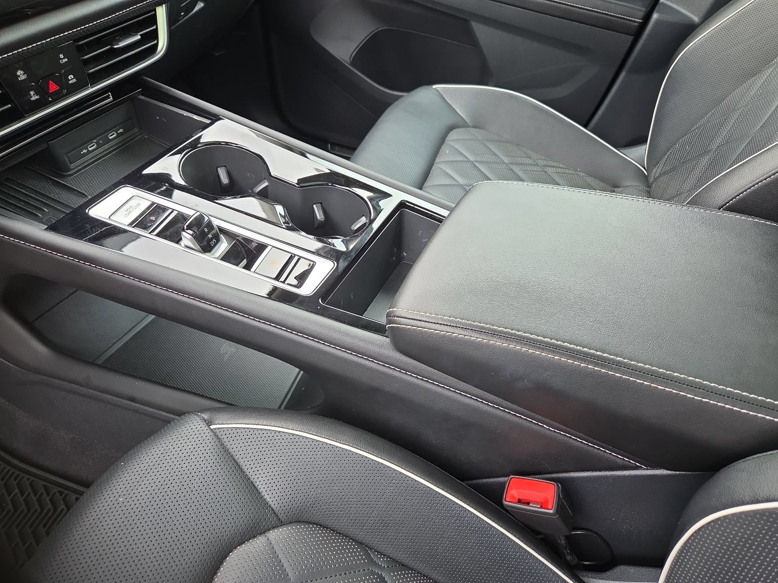 Used 2025 Volkswagen Atlas SEL Premium R-Line AWD/4WD image 10