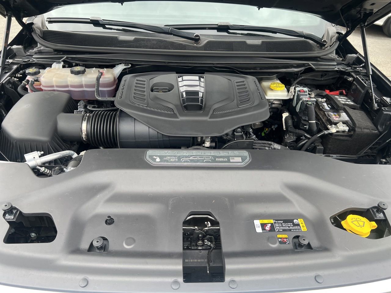 Used 2023 Jeep Wagoneer Series II w/ Premium Group I image 13