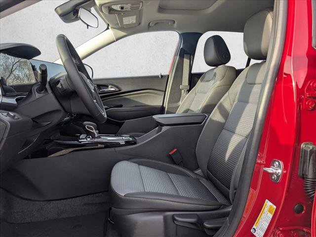 New 2026 Chevrolet Trax LT w/ Sunroof Package image 4