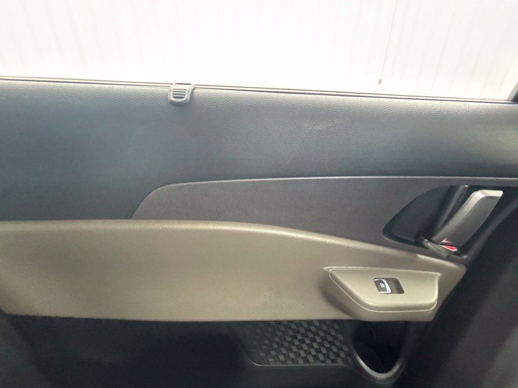 Certified 2026 Kia Carnival EX FWD image 18
