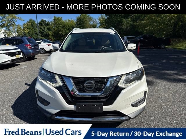 Used 2018 Nissan Rogue SV AWD/4WD image 2