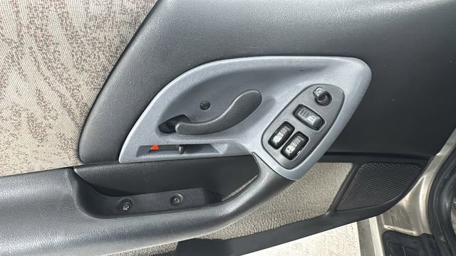 Used 2002 Chevrolet Camaro Base image 17