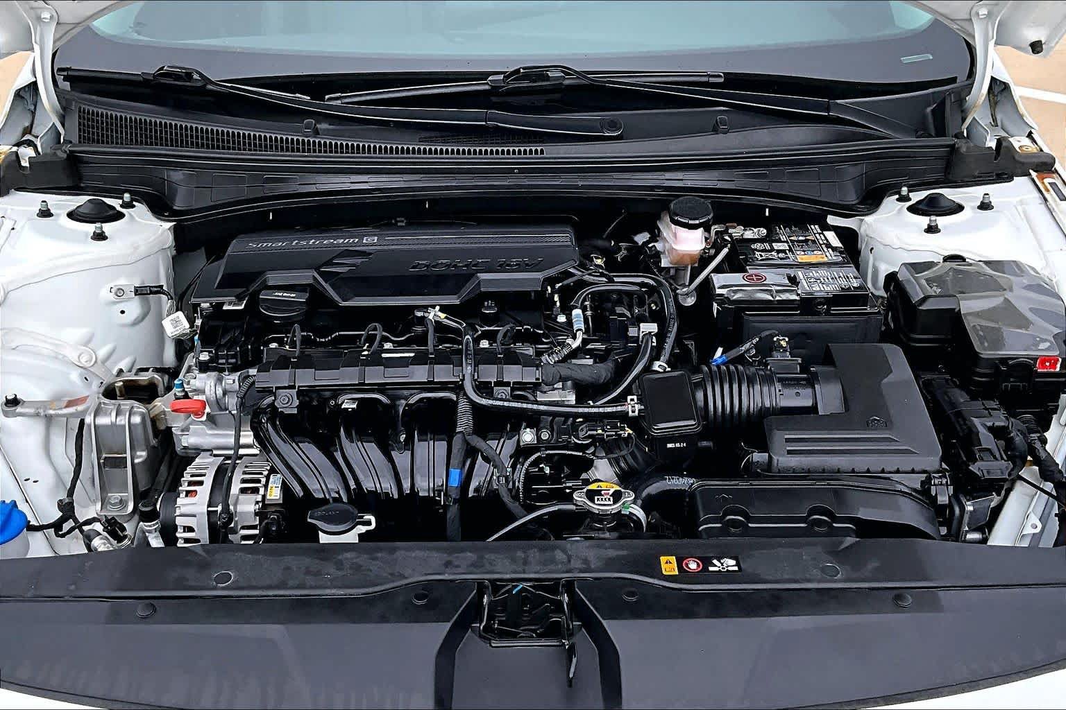 Certified 2023 Hyundai Elantra Limited FWD image 32