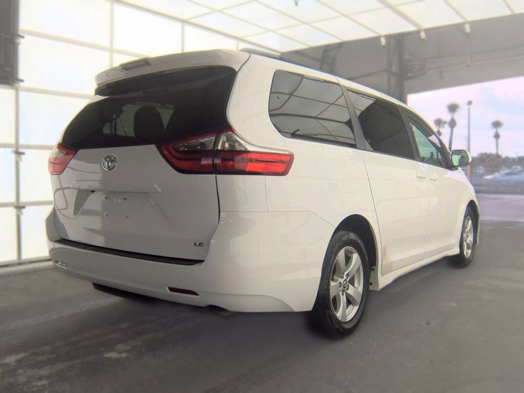 Used 2020 Toyota Sienna LE FWD image 6