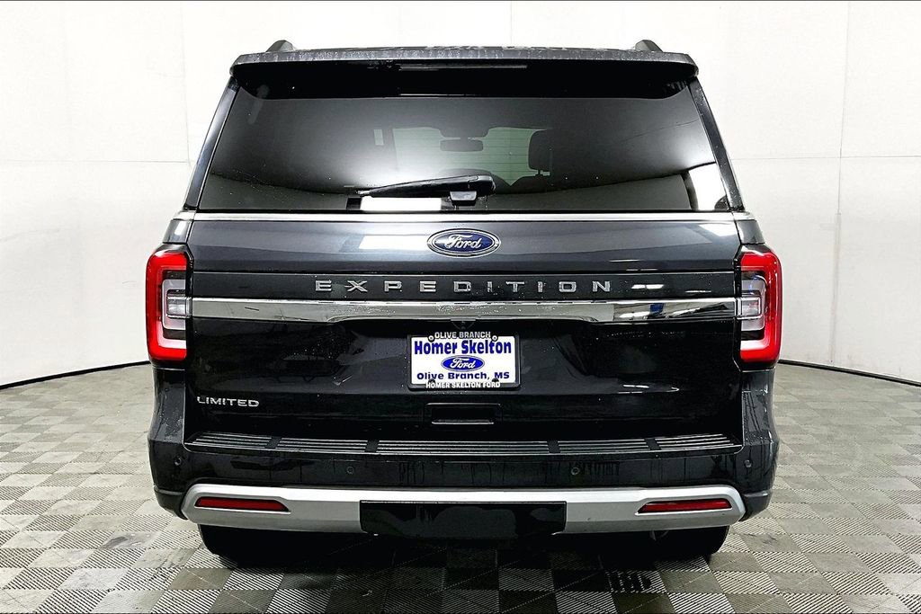 Used 2024 Ford Expedition Limited image 4