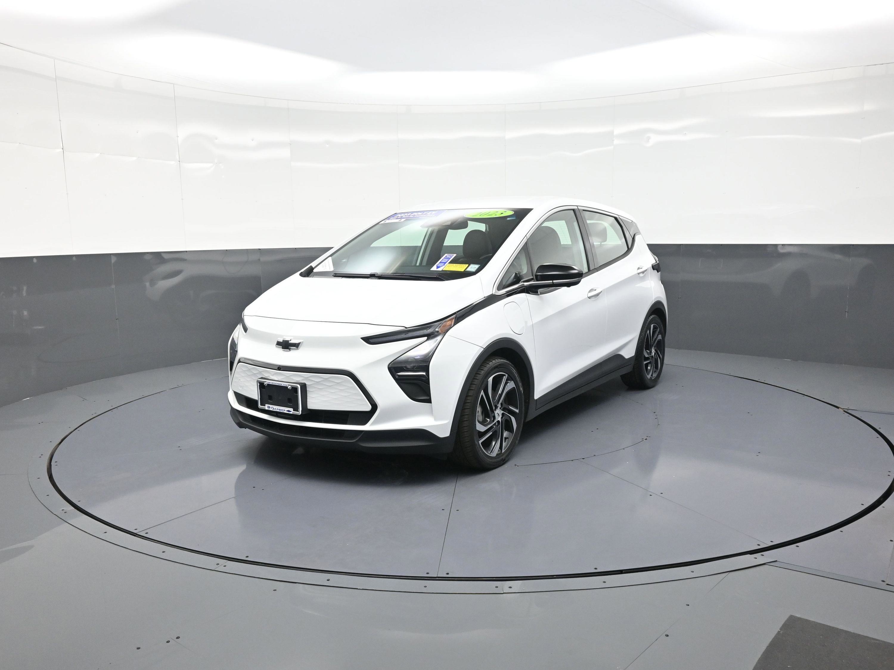 Used 2023 Chevrolet Bolt LT w/ Infotainment Package image 7