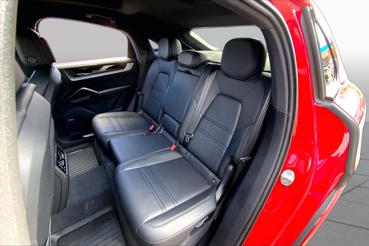 Used 2026 Porsche Cayenne S AWD/4WD image 20