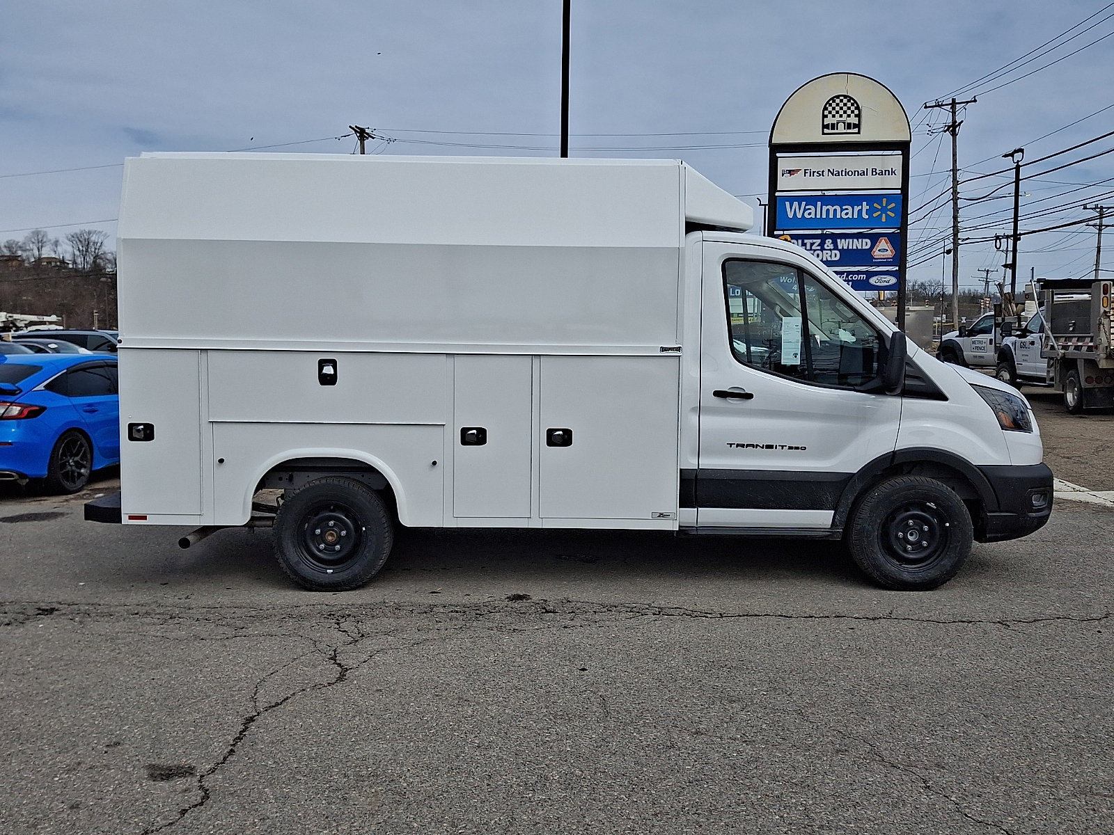 New 2026 Ford Transit 350 w/ Interior Upgrade Package RWD image 7