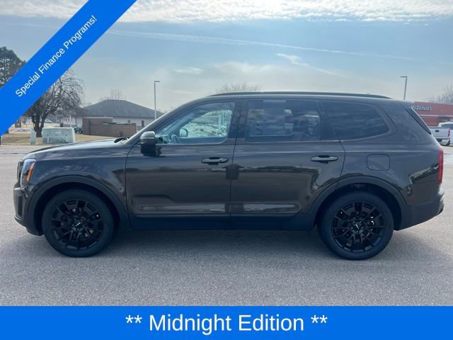 Used 2022 Kia Telluride EX w/ EX Premium Package image 3