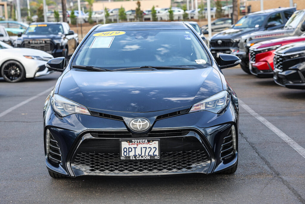Certified 2019 Toyota Corolla SE FWD image 16