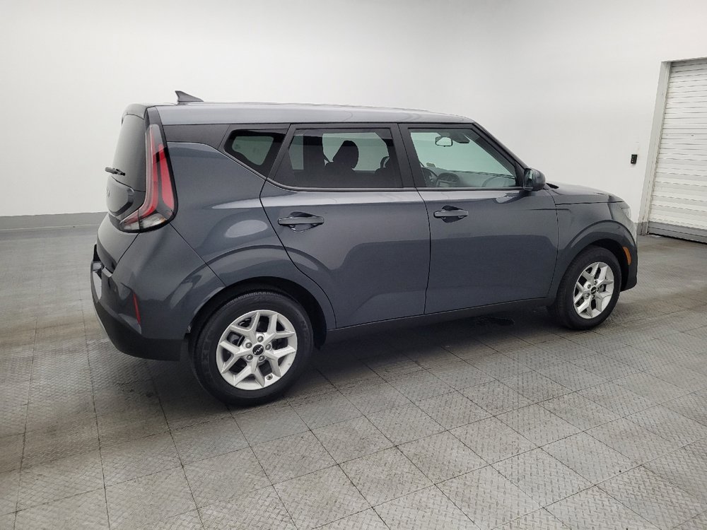 Used 2025 Kia Soul LX image 10