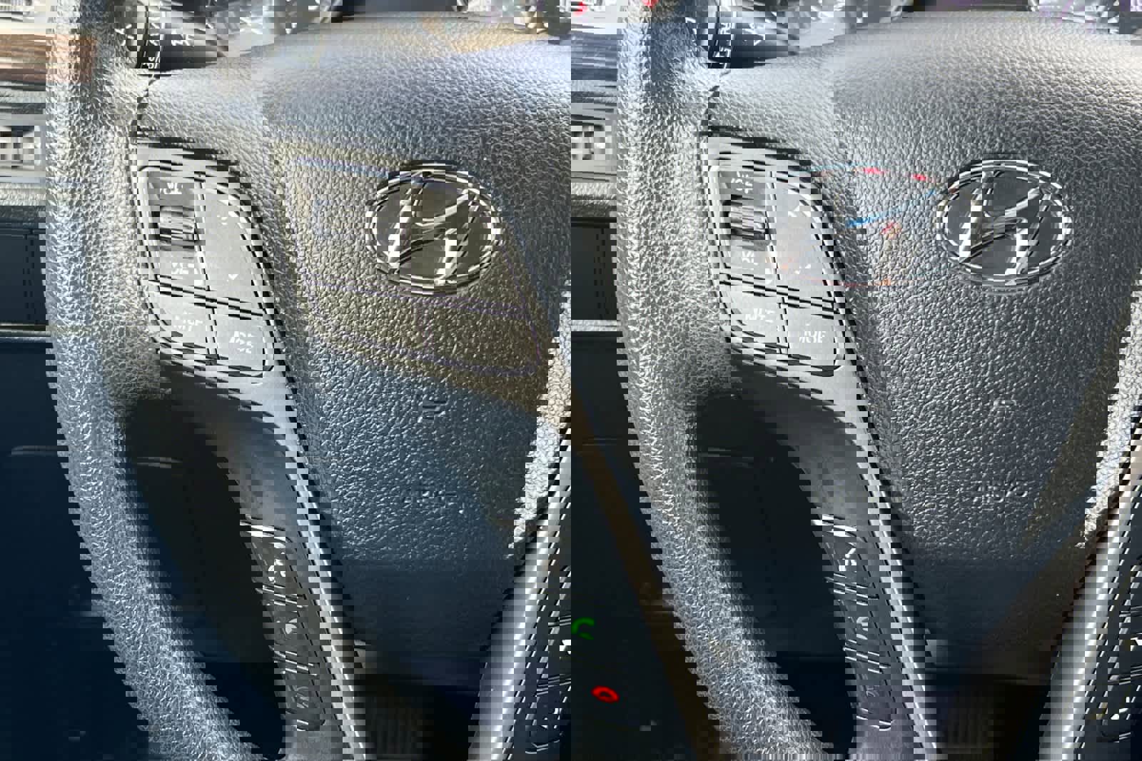 Used 2017 Hyundai Santa Fe Sport image 24