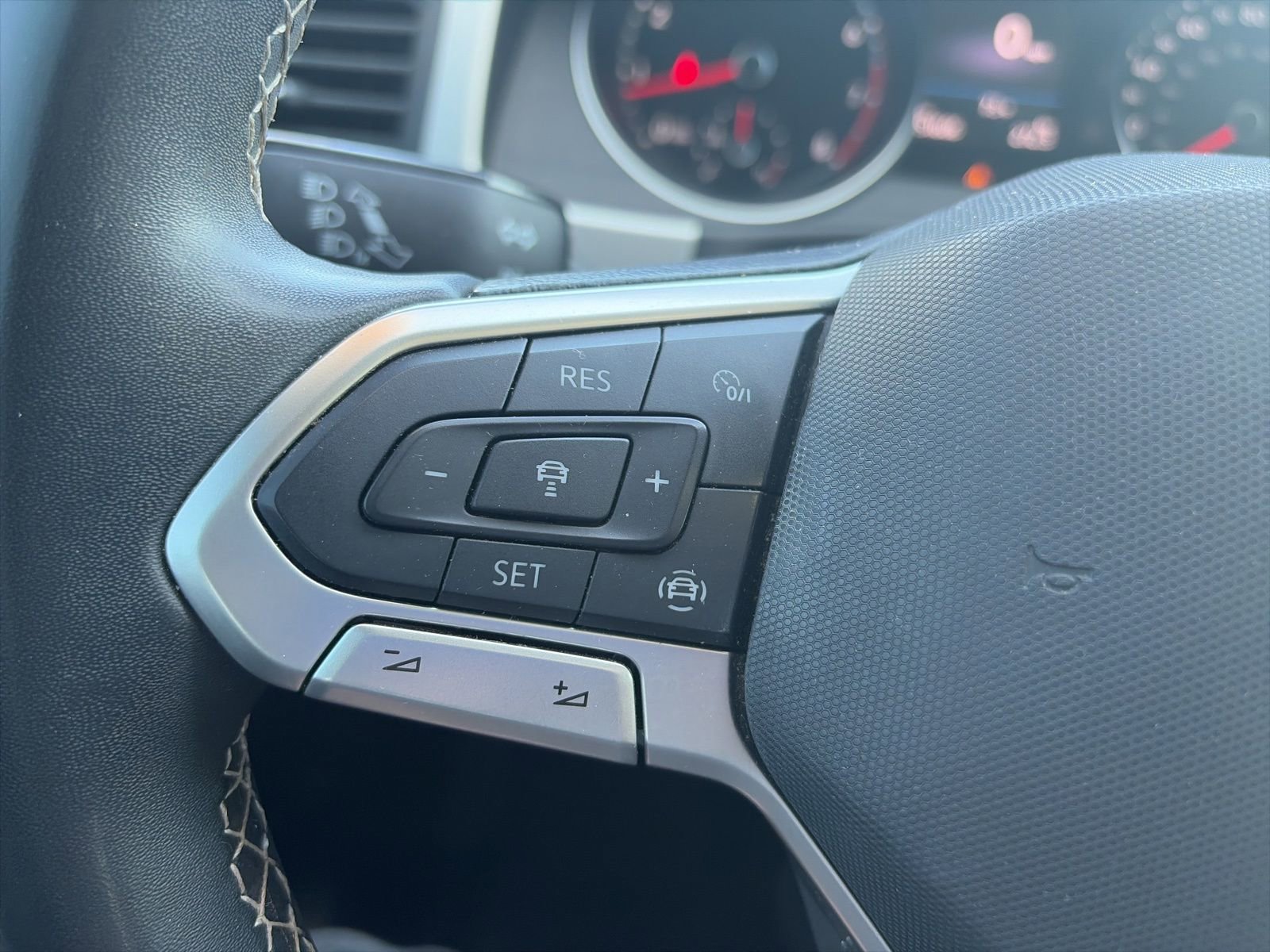 Used 2021 Volkswagen Atlas SE w/ Panoramic Sunroof Package FWD image 20