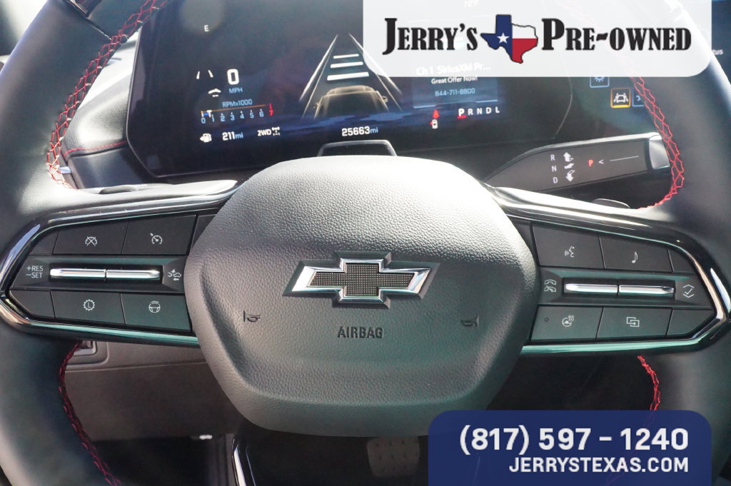 Used 2025 Chevrolet Traverse RS AWD/4WD image 14
