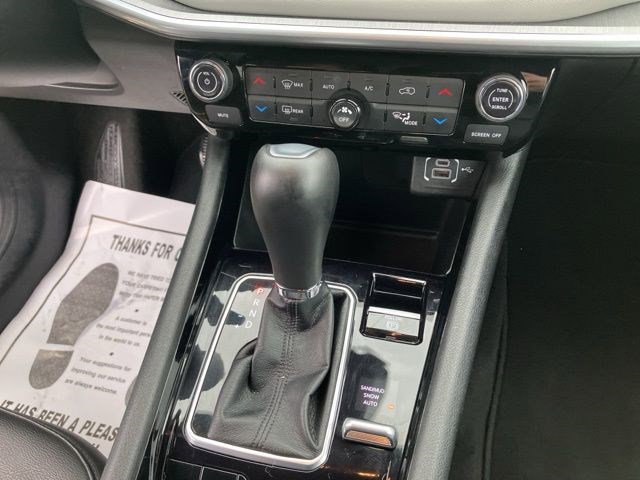 Used 2025 Jeep Compass Limited image 17