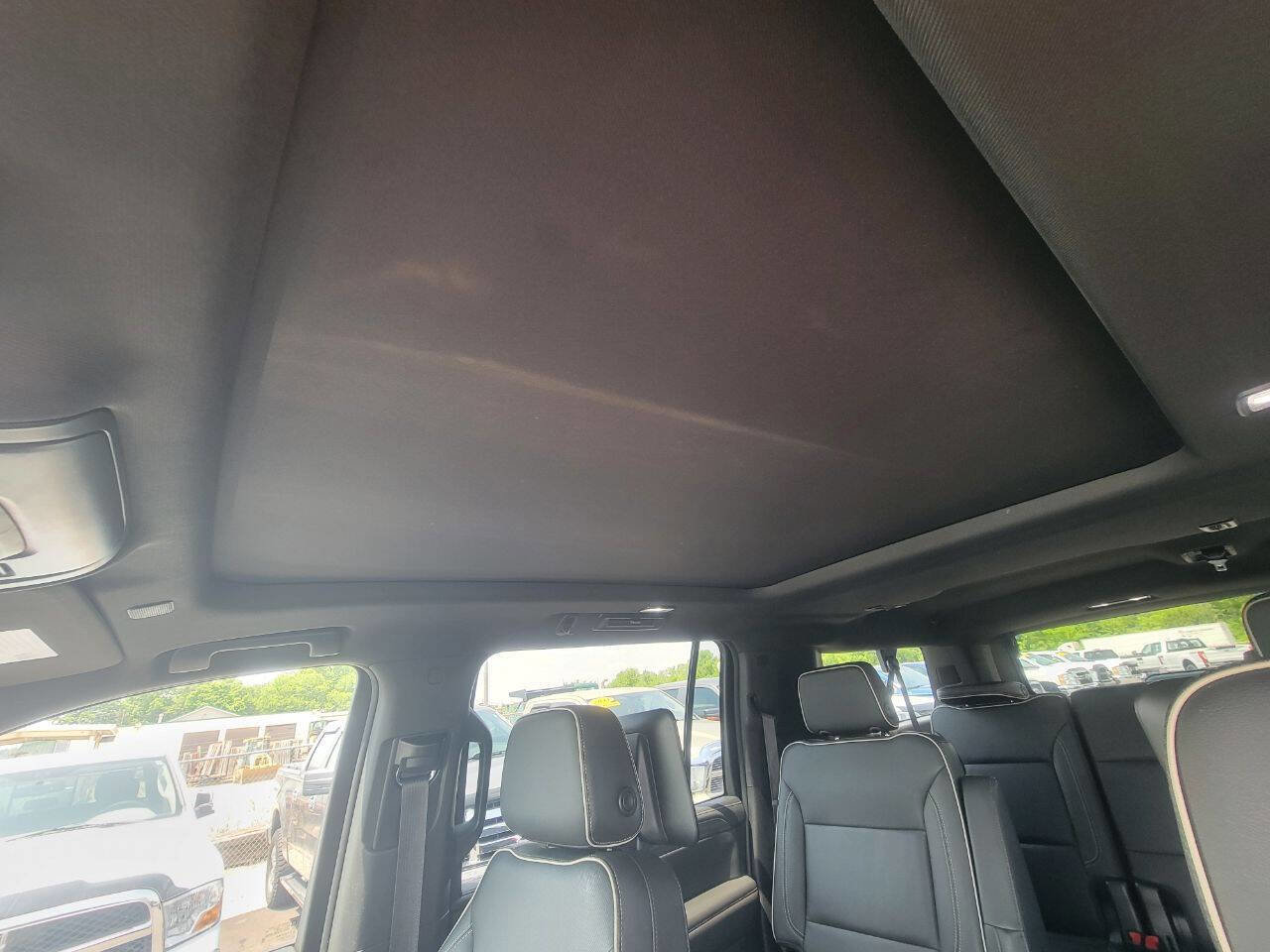 Used 2022 GMC Yukon XL SLT image 10