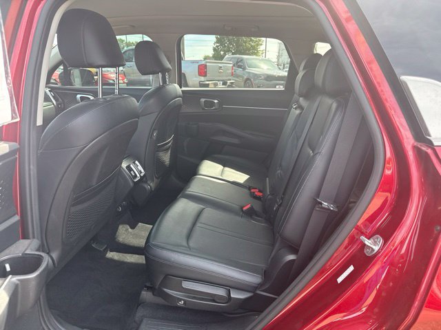 Used 2021 Kia Sorento S w/ Panoramic Sunroof Package FWD image 11